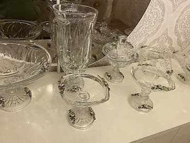 Zərif bəzəkli şüşə/qədih dəsti - Material: qalın, şəffaf şüşə (oyma
