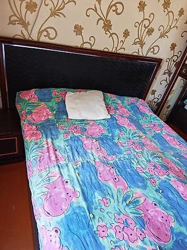 3 Divan - 100 Azn (açılır) Yataq dəsti - 250 Azn (şkaflar daxil) — 2