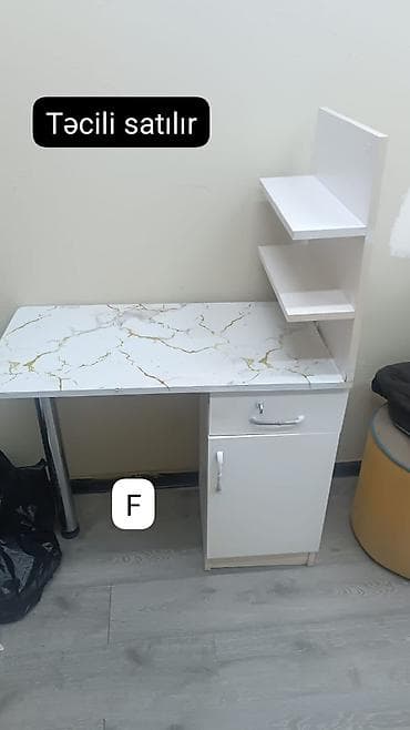 Ev üçün digər mallar: İşlənmiş, Manikür üçün masa — 1