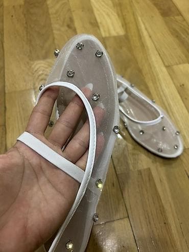 Балетки: Brend: Dicle Pilek Model: Zərgərlikli mesh baletka - Rəng: ağ (şəffaf — 2