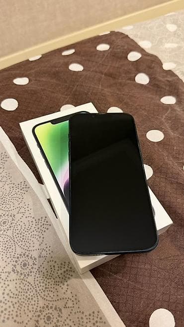 IPhone 14, Qara — 2