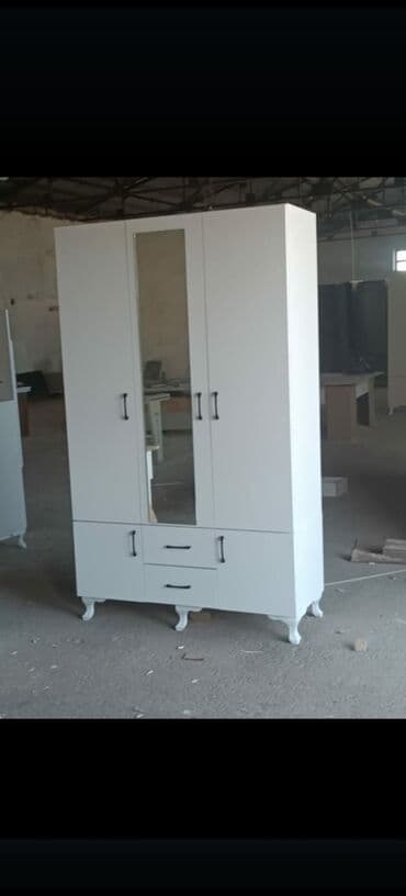200 lə başlayan nömrələr: Yeni, Açılan, 3 qapılı Düz dolab, Qarderob, paltar dolabı — 5