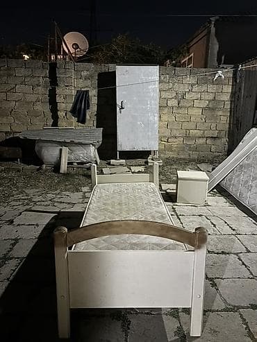 tek carpayllar: İşlənmiş, Təknəfərlik çarpayı, Bazasız, Matras ilə, Siyirməsiz — 2