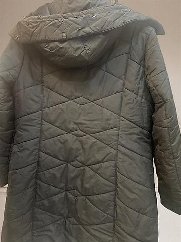 balon kurtkalar: Qadınlar üçün qara rəngli isti qış kurtkası - Model: uzun, quilted — 2