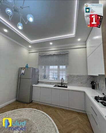 стеклянный стол на кухню купить: Кухонный гарнитур на заказ, Самозакрывающие петли, Стекло, Есть кредит, Бесплатная доставка, Доставка в районы, Самовывоз — 3