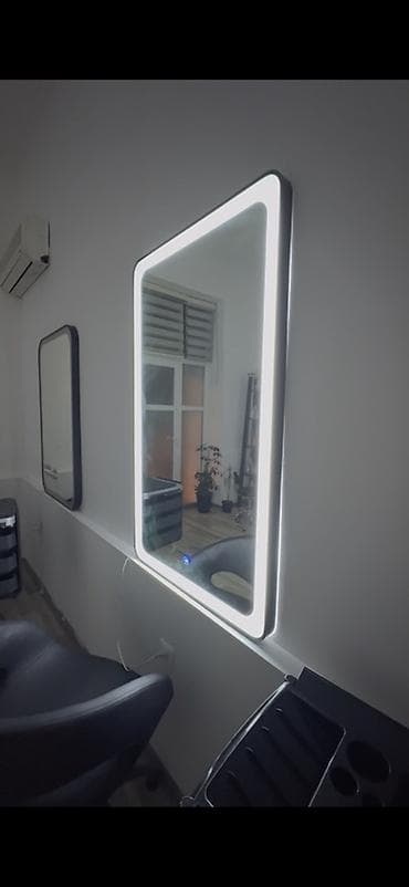 Güzgü Divar üçün, Düzbucaqlı, Makiyaj üçün, Arxa işıqlı