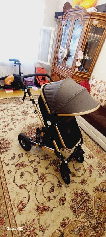 купить детскую коляску бу: Классическая прогулочная коляска, Б/у, Самовывоз — 3