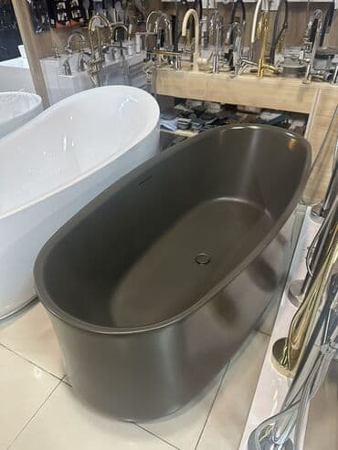 мойка шкаф для кухни: Ağ rəngli keramika Çanaq və iki geniş siyirməli ağ qapalı şkafı olan — 14