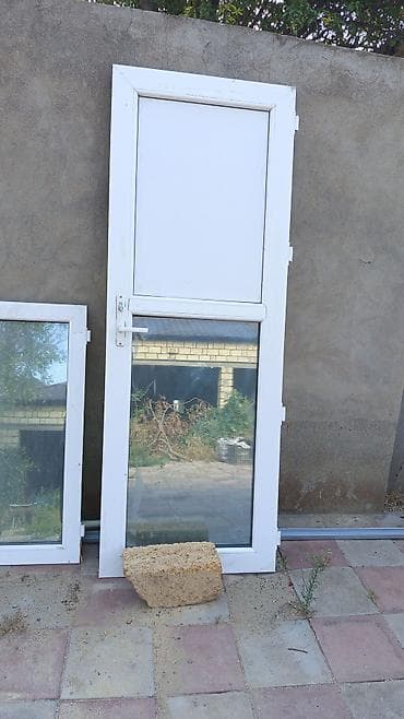 PVC qapı-pəncərə dəsti - Material: ağ rəngli PVC profillər - Şüşə