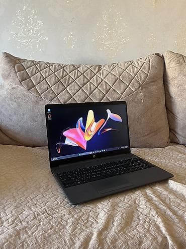 portable ssd: İşlənmiş HP Pavilion, 15.6 ", Intel Core i3, 256 GB, Ünvandan götürmə — 2