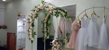 вешалки напольные для одежды оригинальные: Gəlinliklər (Ukrayna, Türkiyə, yerli) satılır. 200 azn-dən başlayan — 2