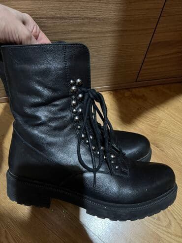 Ölçü: 36, rəng - Qara, İşlənmiş