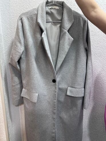 qadin kasloklari: Zərif dizaynlı boz qadın palto - Rəng: Açıq boz - Kəsim: Dizə yaxın — 3