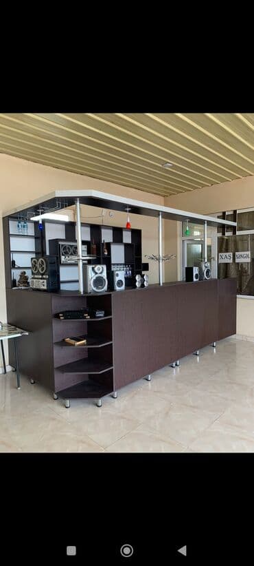 купить буфет в баку: Bar satilir. Hundurluk 237 sm. Qapilari 70 sm, eni 130sm, uzunluq — 1