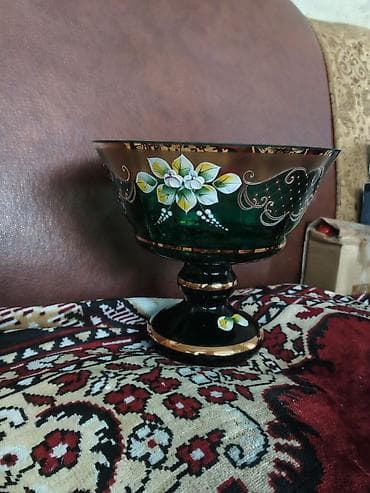 Дом и сад: Şüşə şirniyyat vazı – ayaqlı, dekorativ - Material: qalın bərk şüşə - — 1