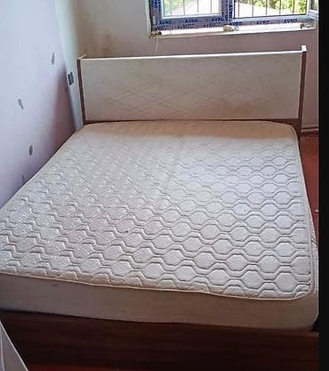 Ev və bağ: Madeyradan taxt satılır. - Ölçü: 1.70 m x 2.30 m - Material: madeyra — 1