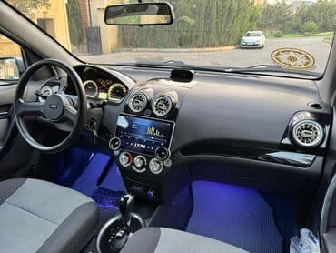 panel: Chevrolet Aveo: 1.5 l | 2022 il 120000 km Sedan — 3