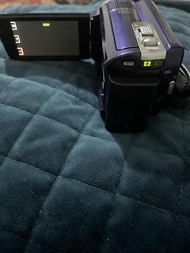 soni 1: Sony Handycam kamera satılır. Kamera tam işlək vəziyyətdədir. 80 GB — 3