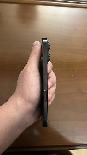 prodat iphone: IPhone 16 Pro, 128 GB, Black Titanium, Face ID — 4