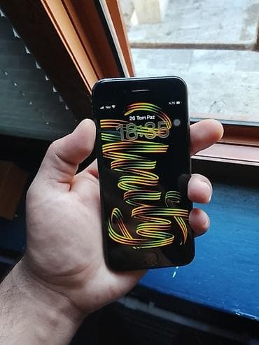 IPhone SE 2020, 64 GB, Qara, Qırıq lalafo.az -da IPhone SE 2020, 64 GB, Qara, Qırıq