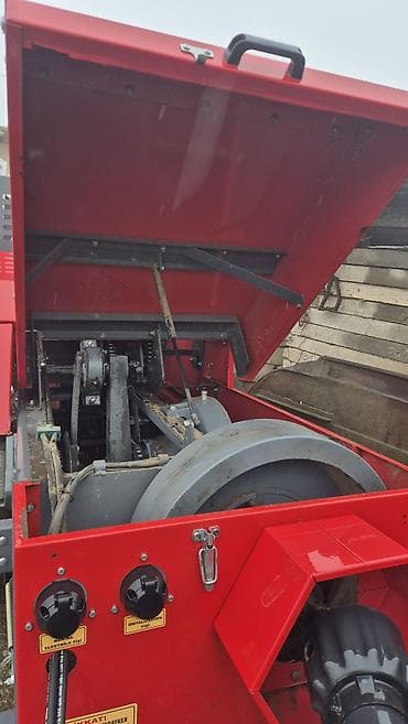 yan guzgulər s: Harmak BLY-02 pres-toplayan (kənd təsərrüfatı balya presi) Cəmi 42 min — 4