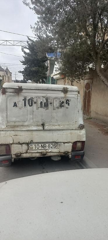 renault az: Yükdaşıma üçün kiçik furgon tipli avtomobil - Korpus: 2-yerlik — 4