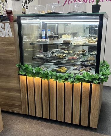 Soyuduculu vitrindən ibarət şirniyyat vitrin kioskası - Şüşə vitrin