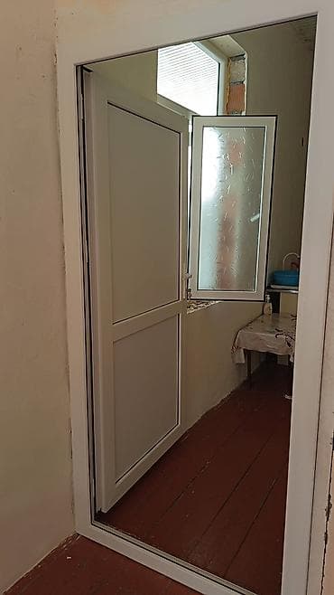 kiray: - Planlaşma: girişdə örtülü eyvan, geniş zal/otaq, ayrı mətbəx. - — 4