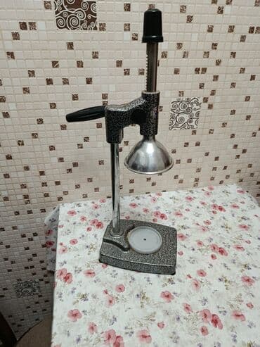 Mexanik nar şirəçəkən (pres) - İstifadə prinsipi: qol vasitəsilə lalafo.az -da Mexanik nar şirəçəkən (pres) - İstifadə prinsipi: qol vasitəsilə