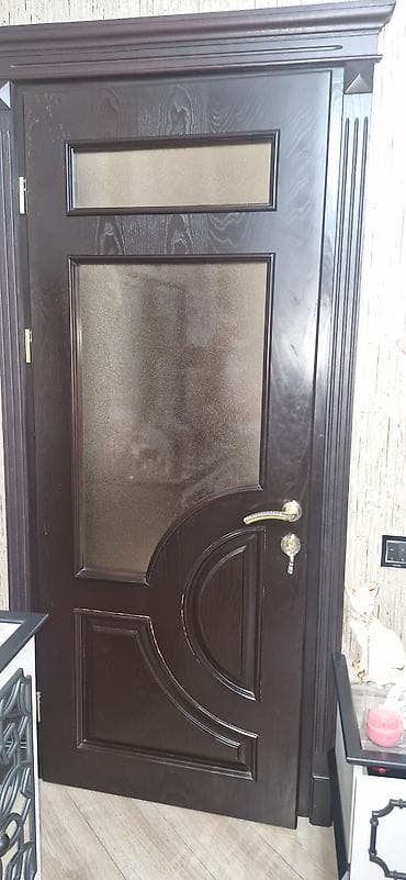 Сантехника: Qapı – daxili istifadəyə uyğun, dekorativ şüşəli klassik model - — 1