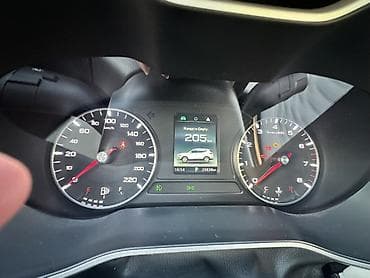 smart forfour: MG ZS, benzinli kompakt krossover Xüsusiyyətlər: - Kuzov: 5 qapılı — 9