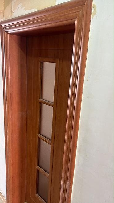 qapi taxda: Mebel və qapı dəsti - Material: ağac teksturalı MDF/laminat örtüklü — 3