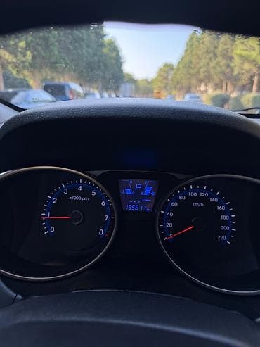 şuşe: Hyundai ix35: 2 l | 2014 il Krossover — 6