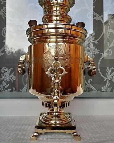 Rus samovarı – parlaq pirinç korpuslu klassik kömür/soba tipli model lalafo.az -da Rus samovarı – parlaq pirinç korpuslu klassik kömür/soba tipli model