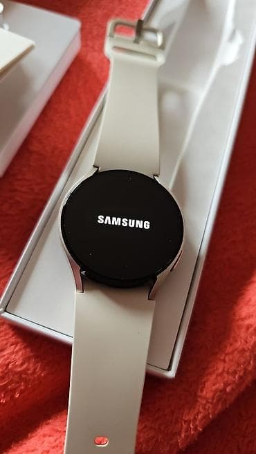 Smart saatlar: Samsung Galaxy Watch6 – ağ/silver rəngli ağıllı saat - Model: Galaxy — 3