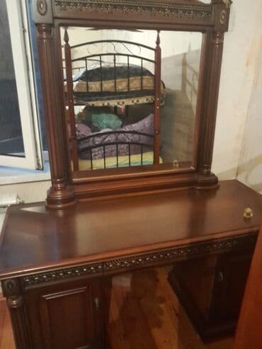 Yataq dəsti satılır qırığı sınığı yoxdu matras var qiymət 300 AZN