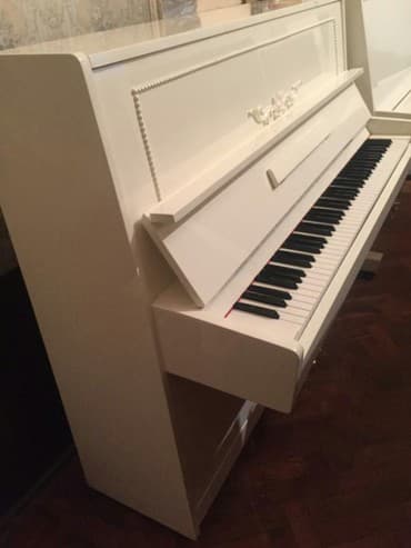 пианино беларусь: Pianino БЕЛАРУСЬ Rusiya stehsalı Ağ rəngli. Cox yaxcı vəziyyədədi — 3