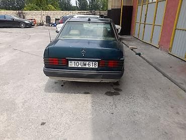 Mercedes-Benz 190 (W201): 2.3 л | 1993 г. Седан — 4