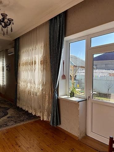 upd qesebesinde evler: Ev Yeni Ramanada satılır. Avtobus məktəb və marketə yaxın ərazidə — 7