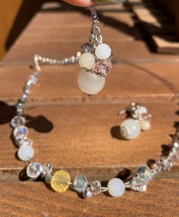 Boyunbagi ve sirqa, Necklace and earrings Accessories den alinib