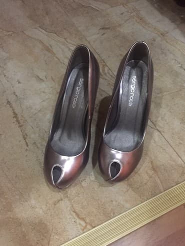 b class makasin: Tuflilər, Ölçü: 36, rəng - Gümüşü, Yeni — 1