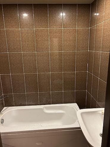 kira: 1 nəfər oqlan otaq yoldaşı lazımdır ev Yasamalda midada 3 otaqlı bina — 8