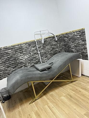 Saten boz rəngdə, qızılı metal karkaslı kosmetoloji/estetik prosedur — 2