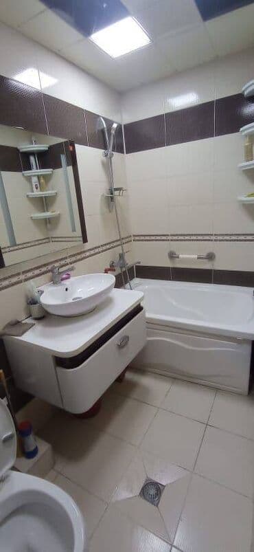 ist petrol tbilisi prospekti: Bakı, 3 otaqlı, Köhnə tikili, m. Nəriman Nərimanov, 82 kv. m — 8