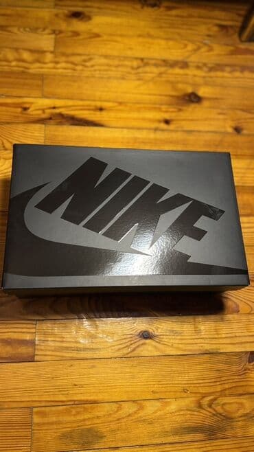 kisi ucun botlar: 100% original Nikr field General Nike idman ayaqqabısı •İki ədəddir — 6