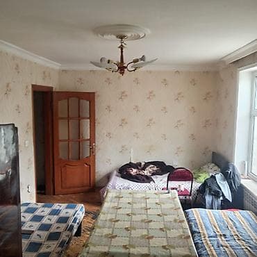 Квартиры: İnşaatçılar metrosuna 7-8 dq məsafəsə 2 otaqlı mənzilə bəy otaq — 2