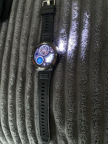 philips xenium 9@9d: Ağıllı saat – idman üslublu, dairəvi ekranlı model. Xüsusiyyətlər: - — 2