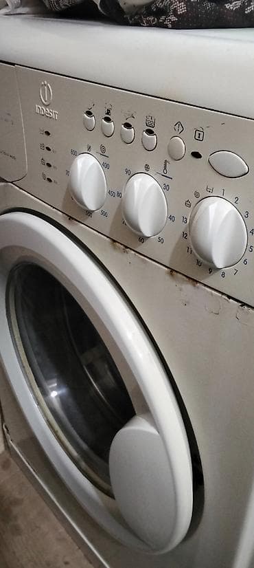 kreditle meiset: Indesit paltar yuyan, 6 kq- luq.satilir. Veziyyeti yaxşıdır.Curuyu — 3