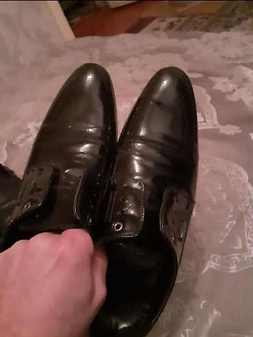 ayaqqab: Gencede satilir lakli ayaqabi Turkiye istehsalidir toydan toya — 2