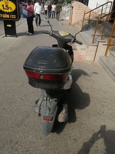 moped akumulator: Moon — 4